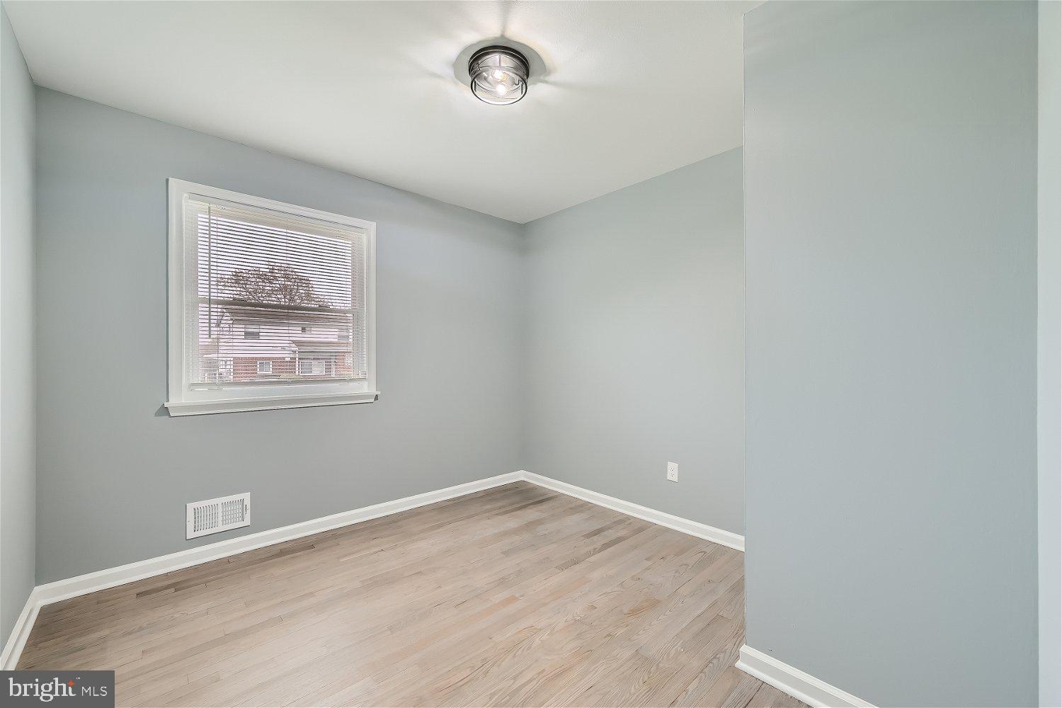 WINDSOR FARMS - Residential