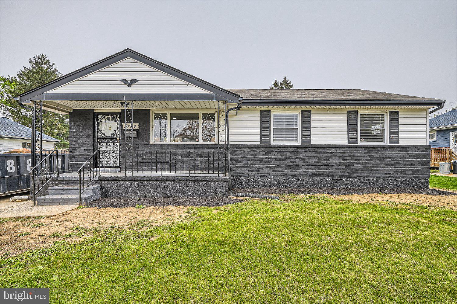 WINDSOR FARMS - Residential