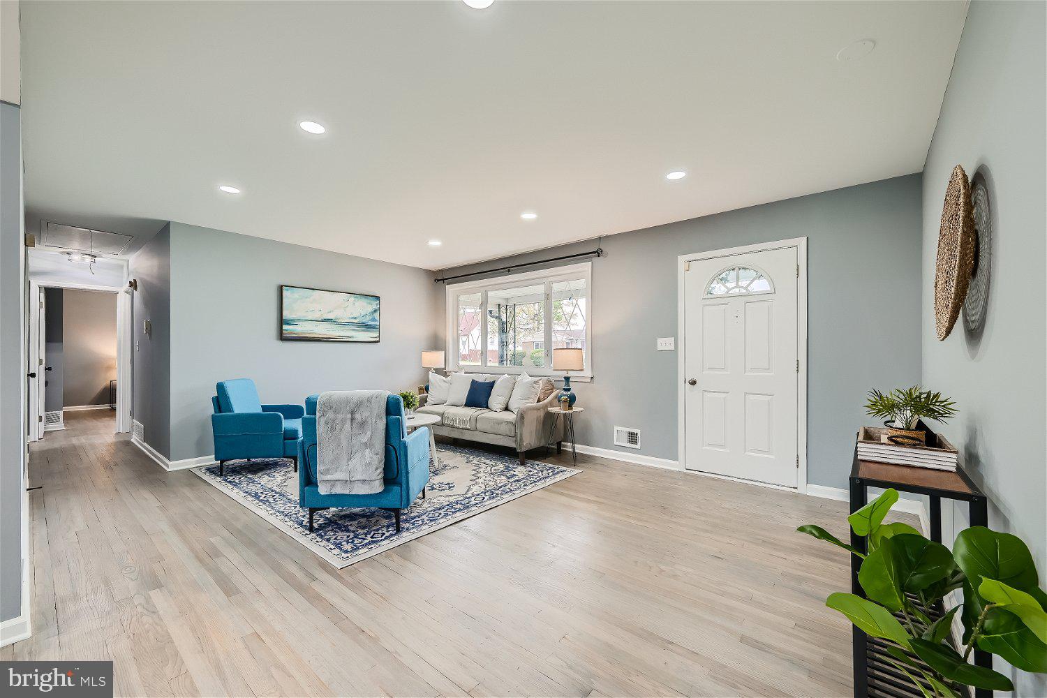 WINDSOR FARMS - Residential