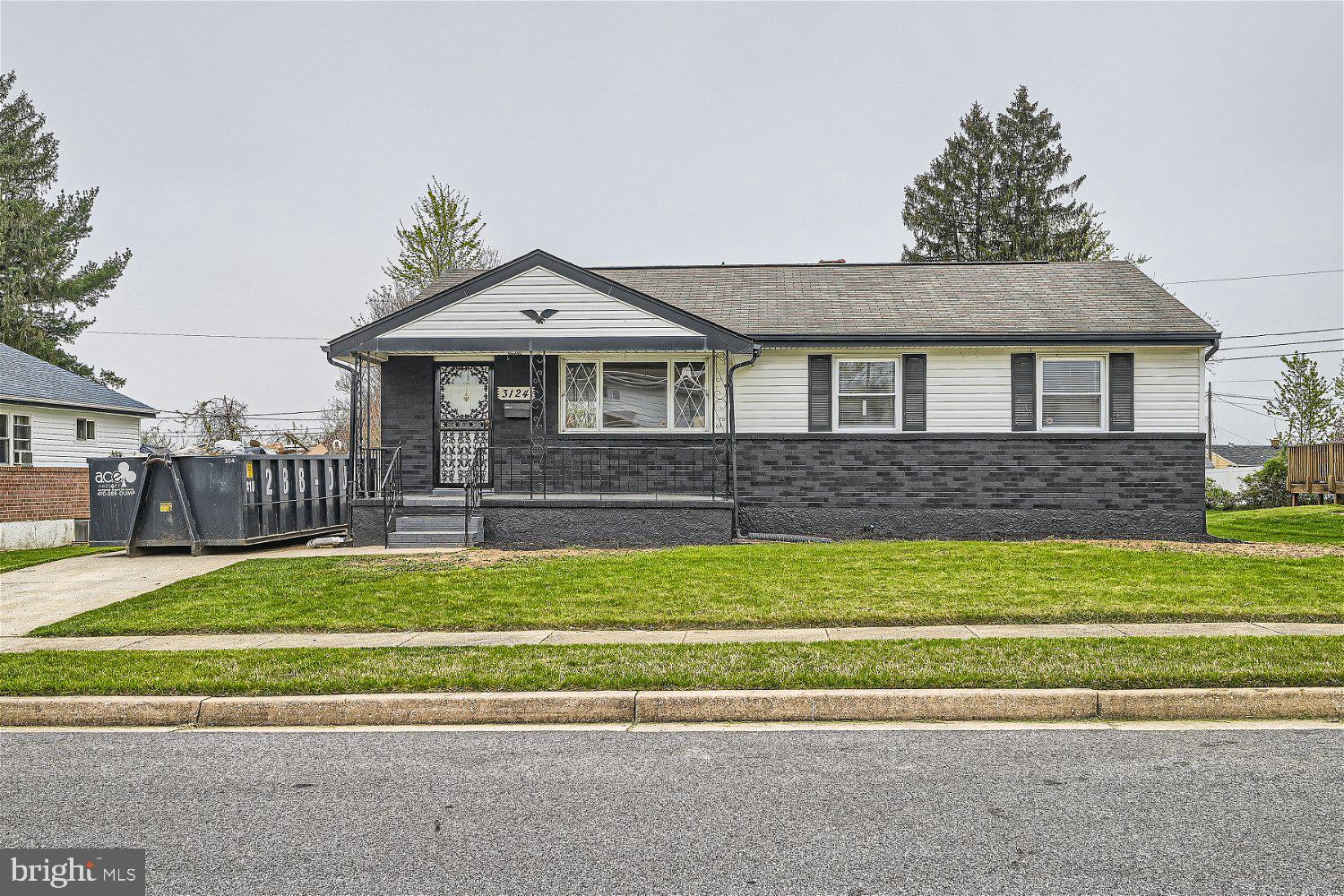 WINDSOR FARMS - Residential