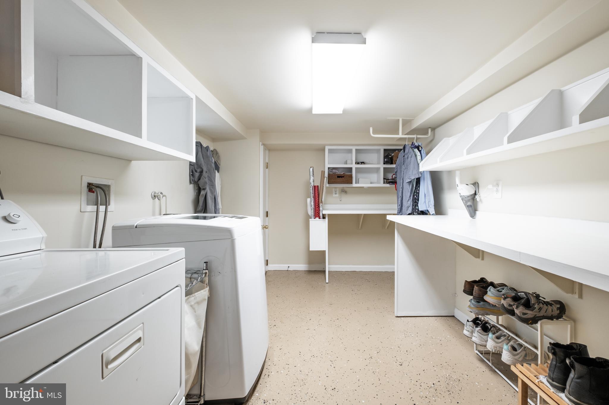 WYNNEWOOD - Residential