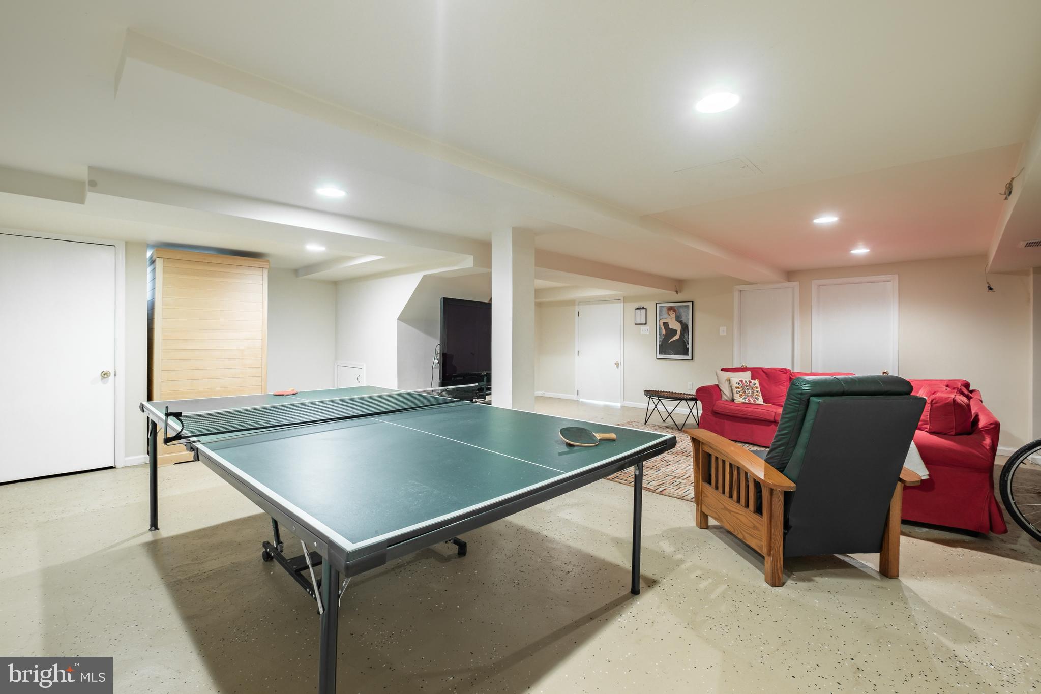 WYNNEWOOD - Residential