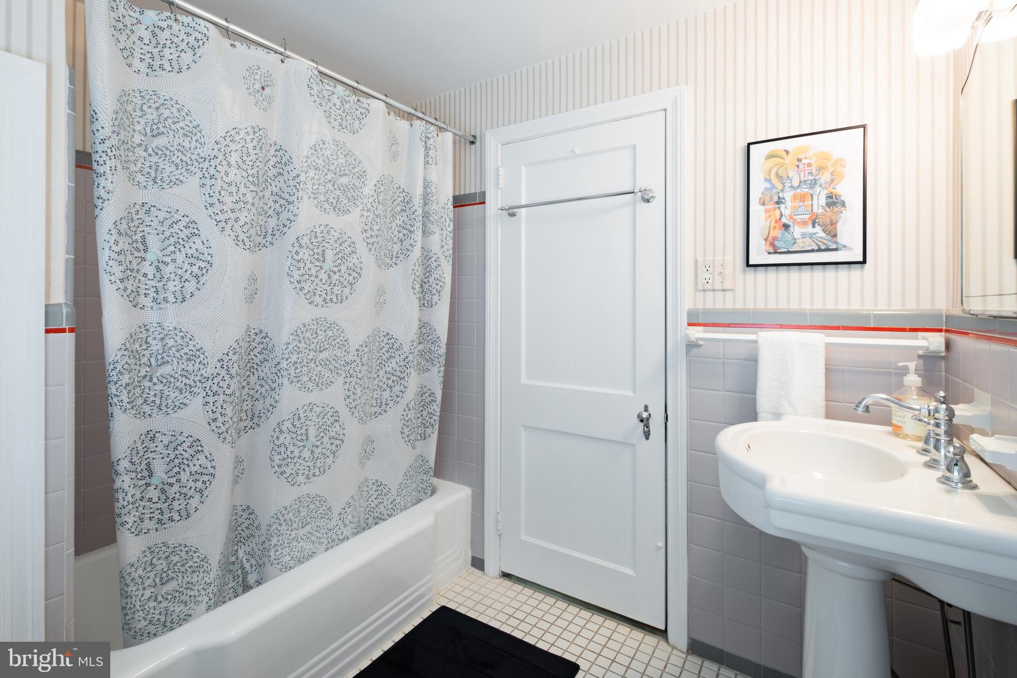 WYNNEWOOD - Residential