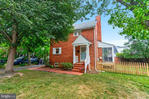 Photo of 835 N Buchanan Street, ARLINGTON, VA 22203 (MLS # VAAR2076092)
