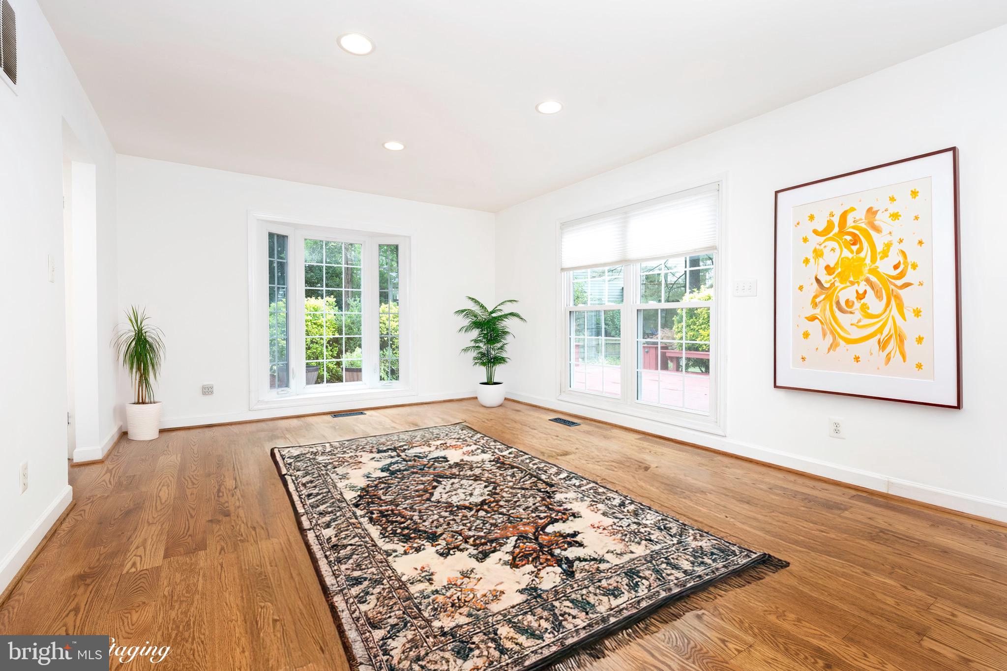 9841 MEADOWCROFT LANE