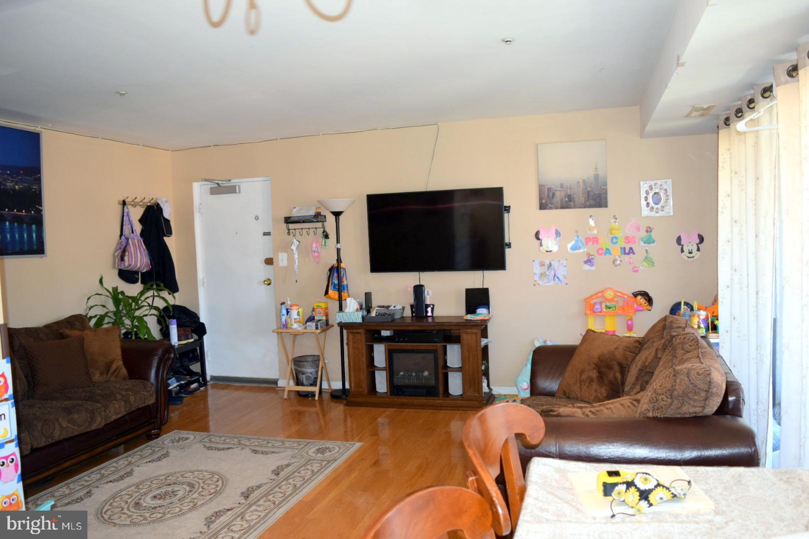 TIMBERLANE VILLAGE GARDEN CONDOMINIUMS - Residential