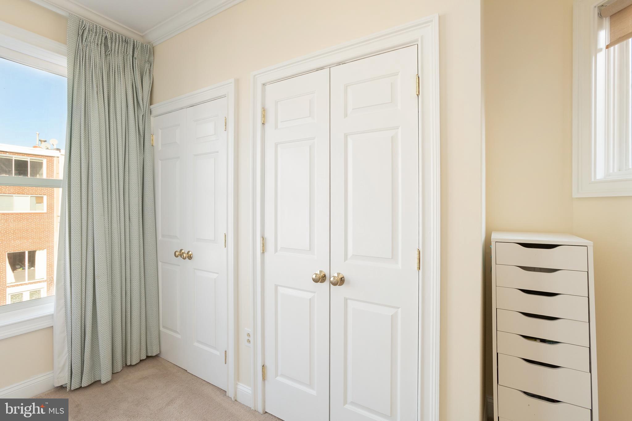 FAIRMOUNT - Residential