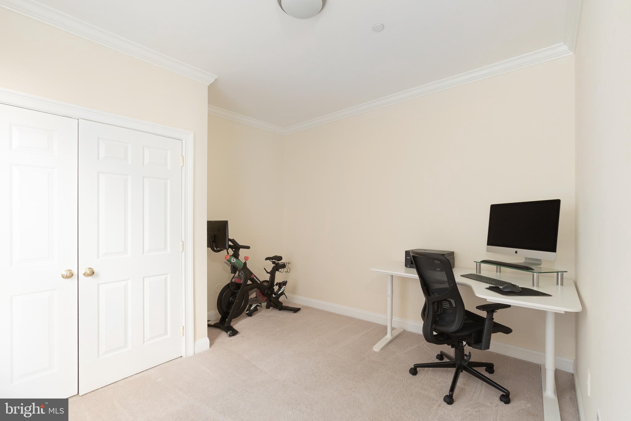 FAIRMOUNT - Residential