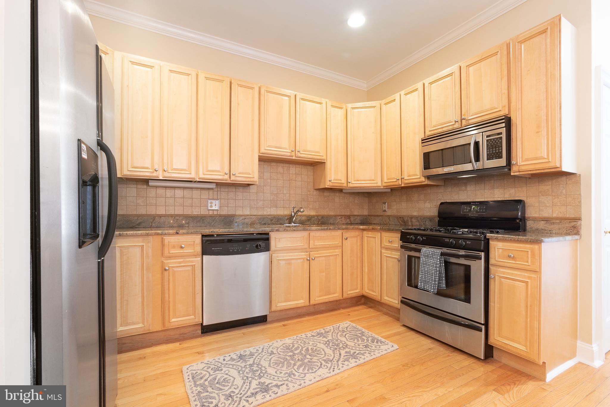 FAIRMOUNT - Residential