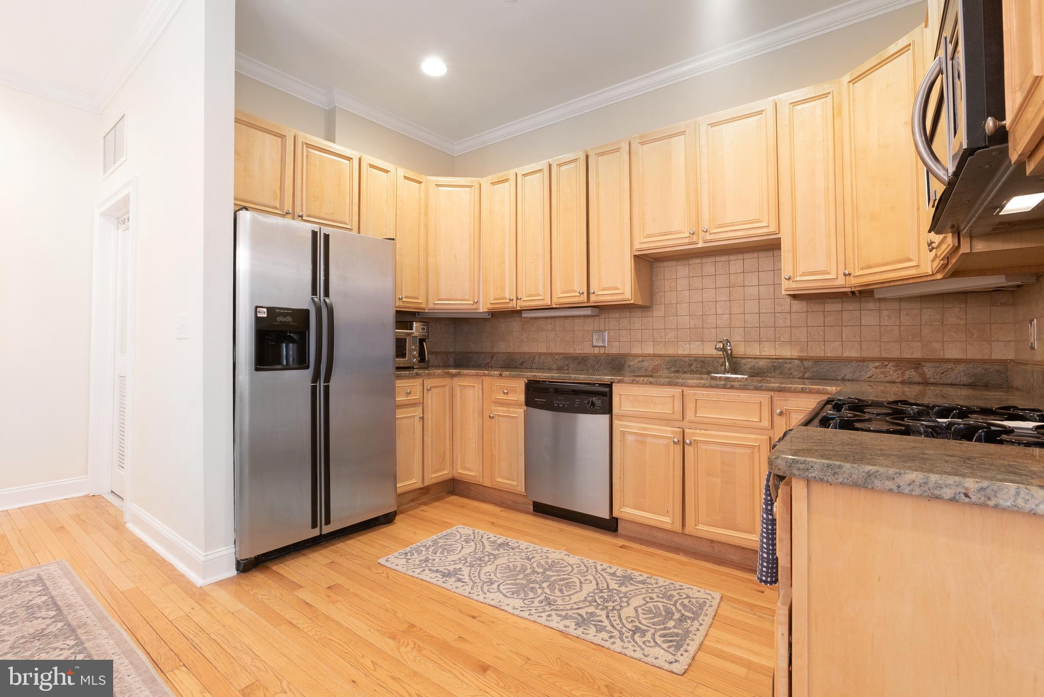 FAIRMOUNT - Residential