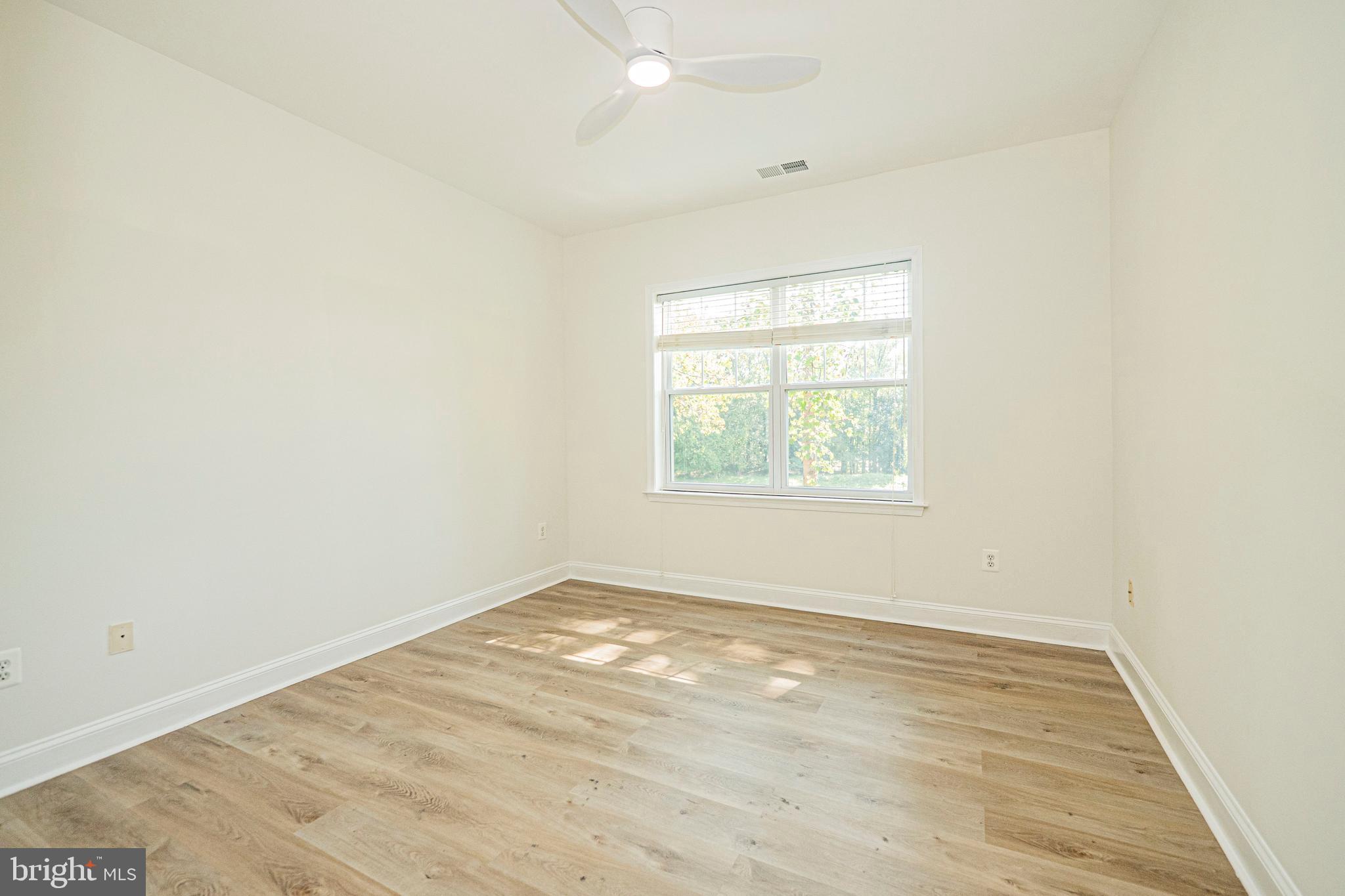 WAVERLY WOODS - Residential