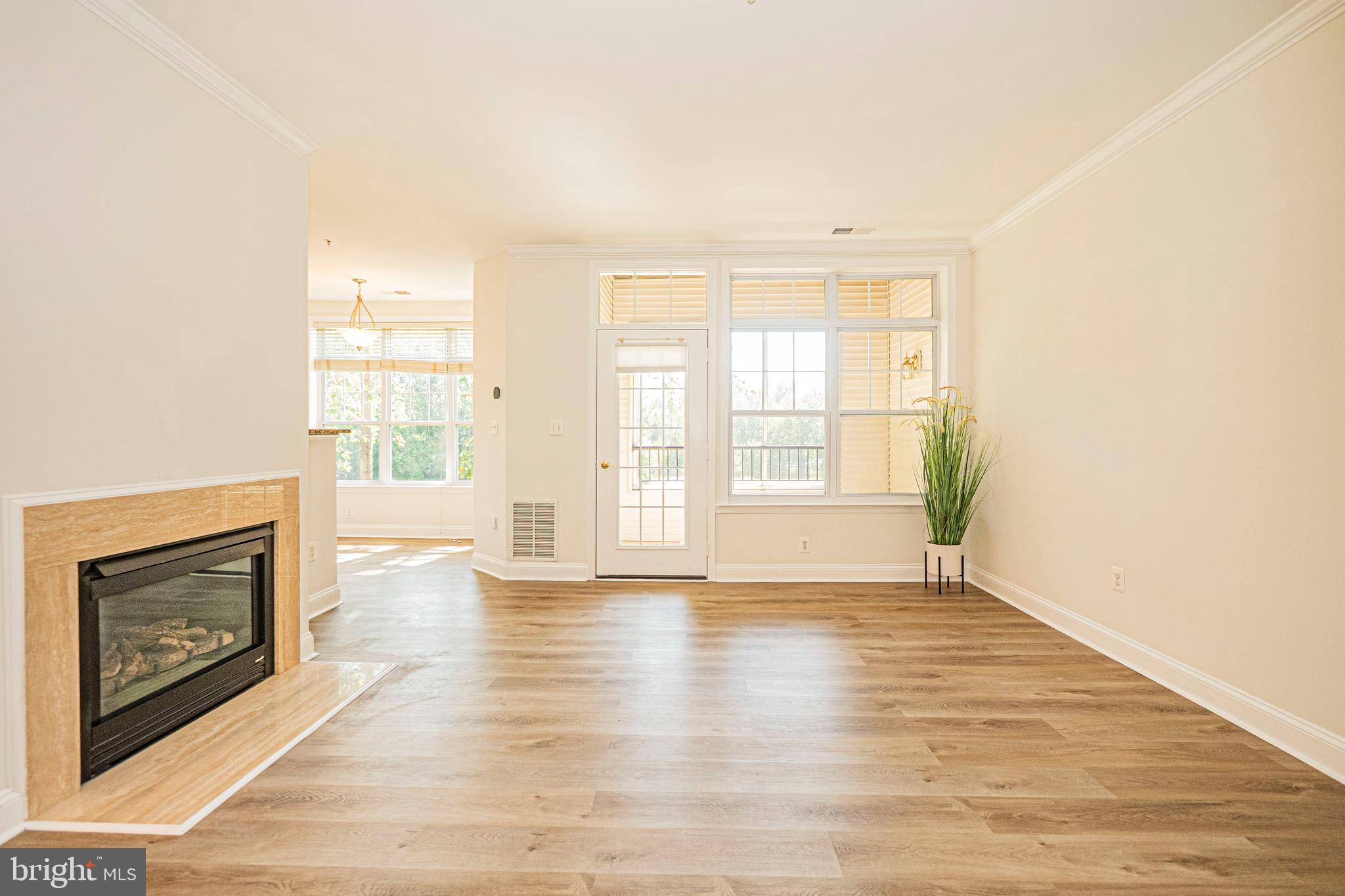 WAVERLY WOODS - Residential