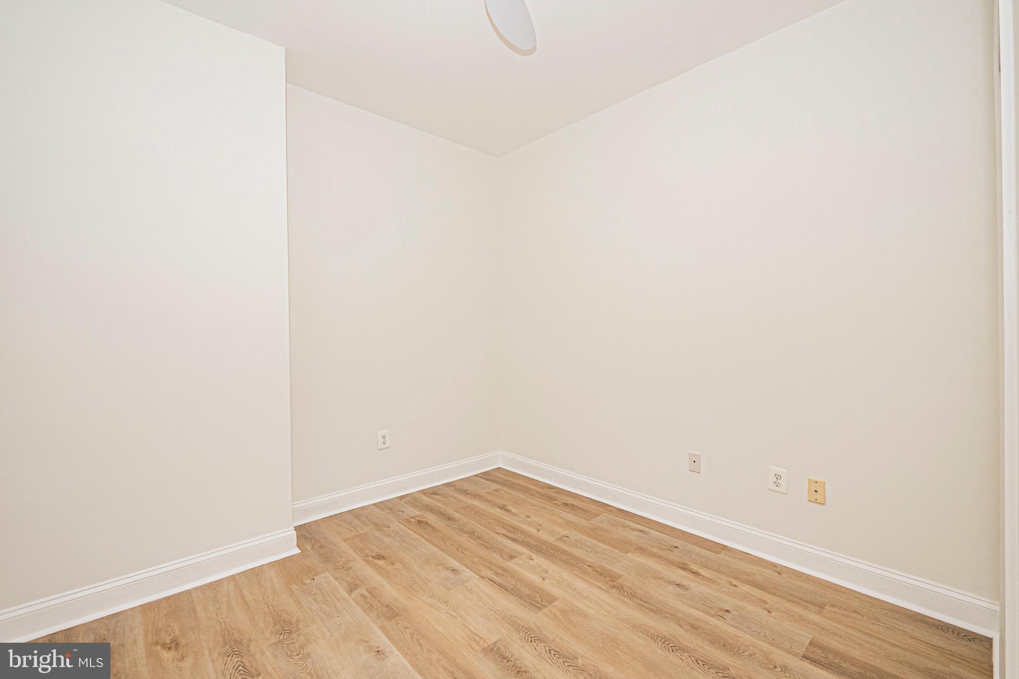 WAVERLY WOODS - Residential