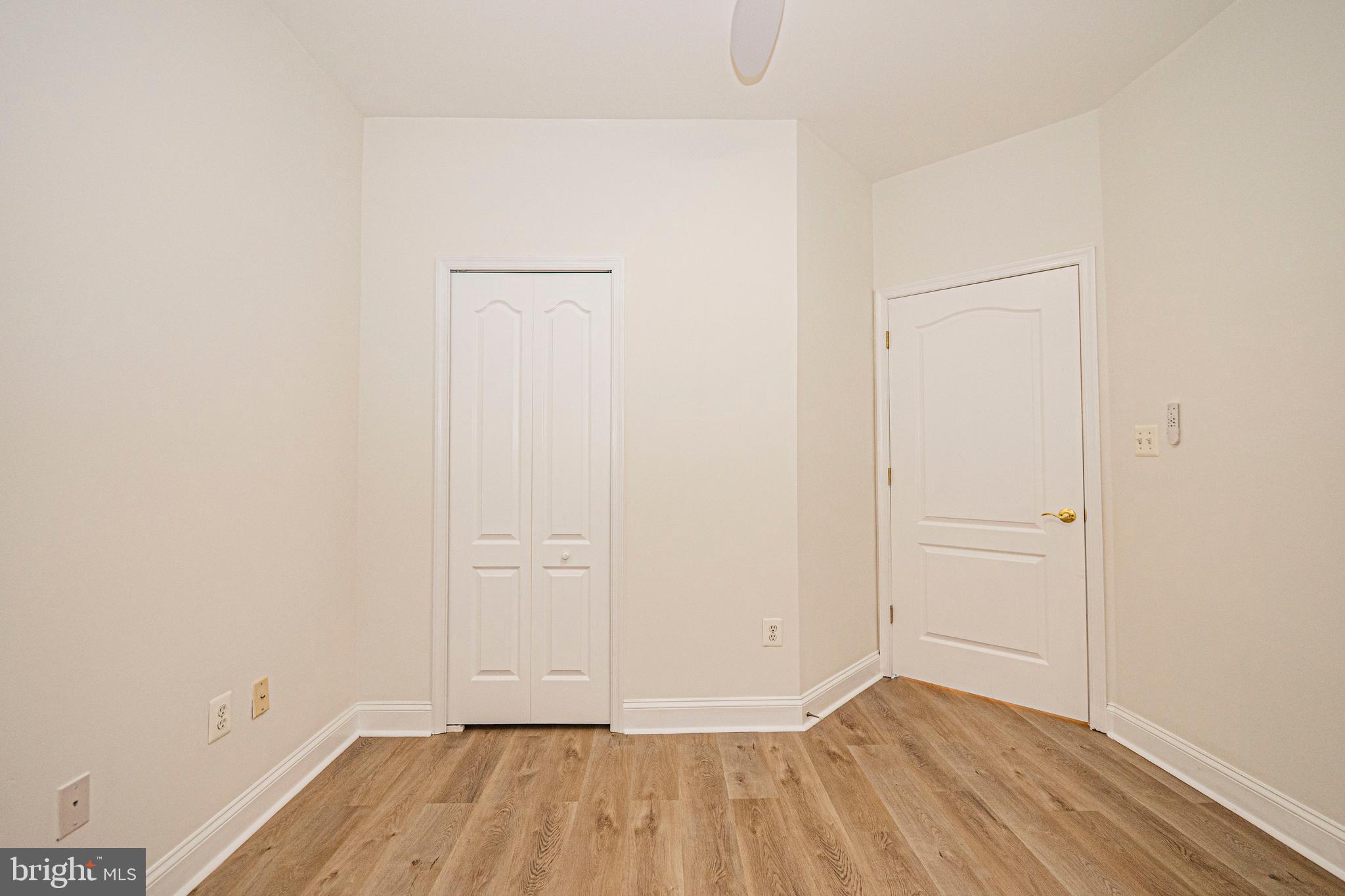 WAVERLY WOODS - Residential