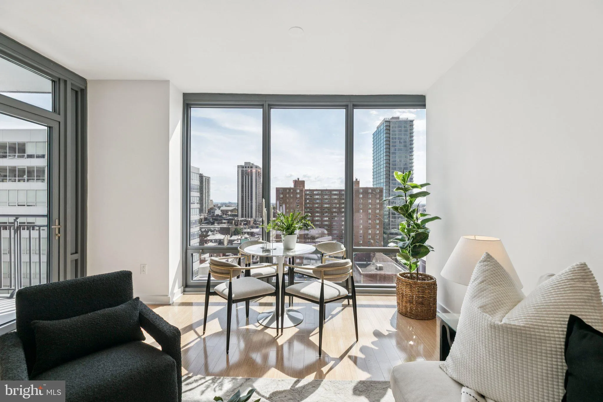 Philadelphia, Pennsylvania 19103, United States, 1 Bedroom Bedrooms, ,1 BathroomBathrooms,Residential,Coming Soon,209292