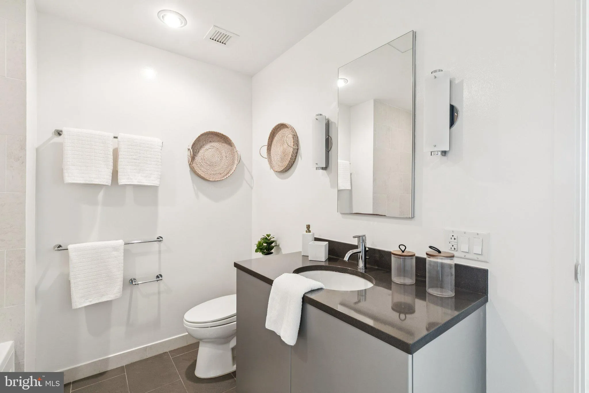 Philadelphia, Pennsylvania 19103, United States, 1 Bedroom Bedrooms, ,1 BathroomBathrooms,Residential,Coming Soon,209292