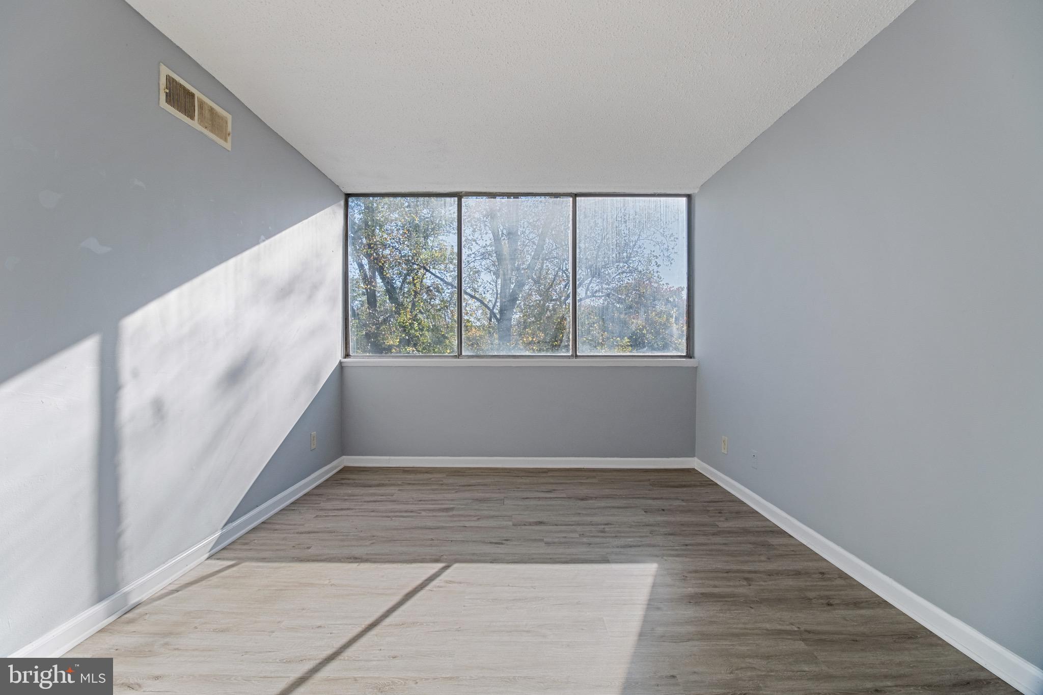 ADELPHI - Residential Lease