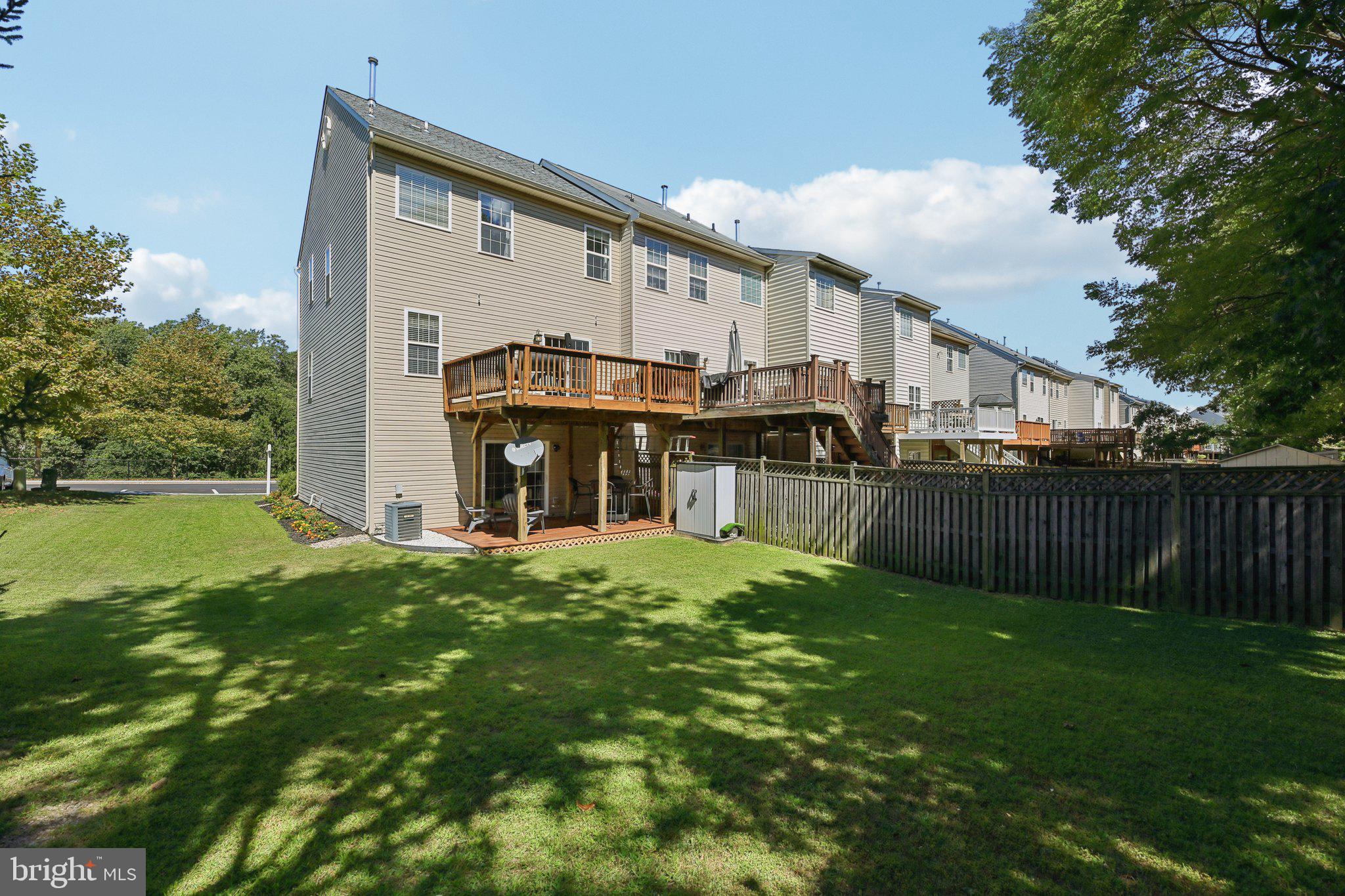 TWIN ARCH CROSSING - Residential