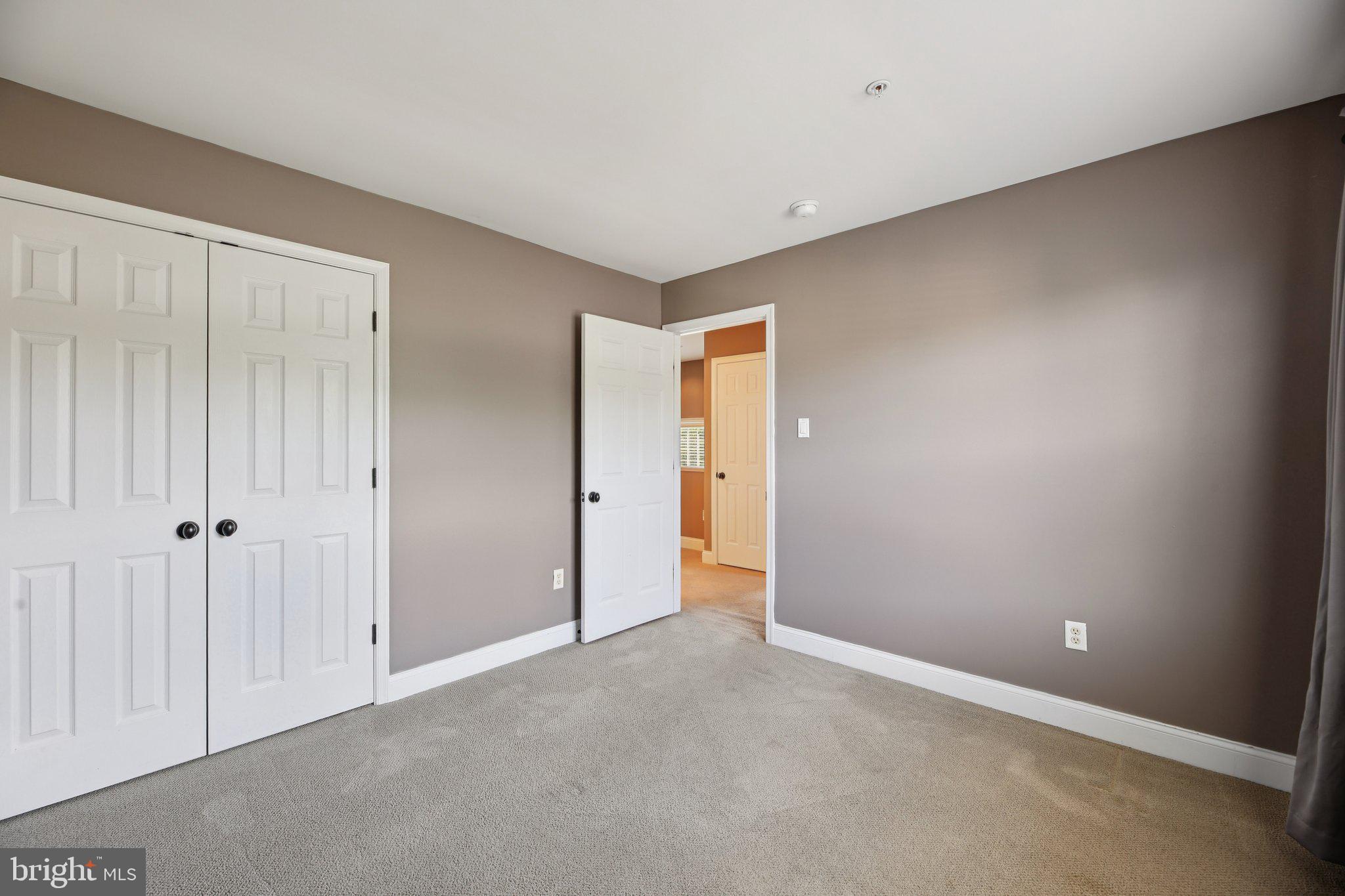 TWIN ARCH CROSSING - Residential