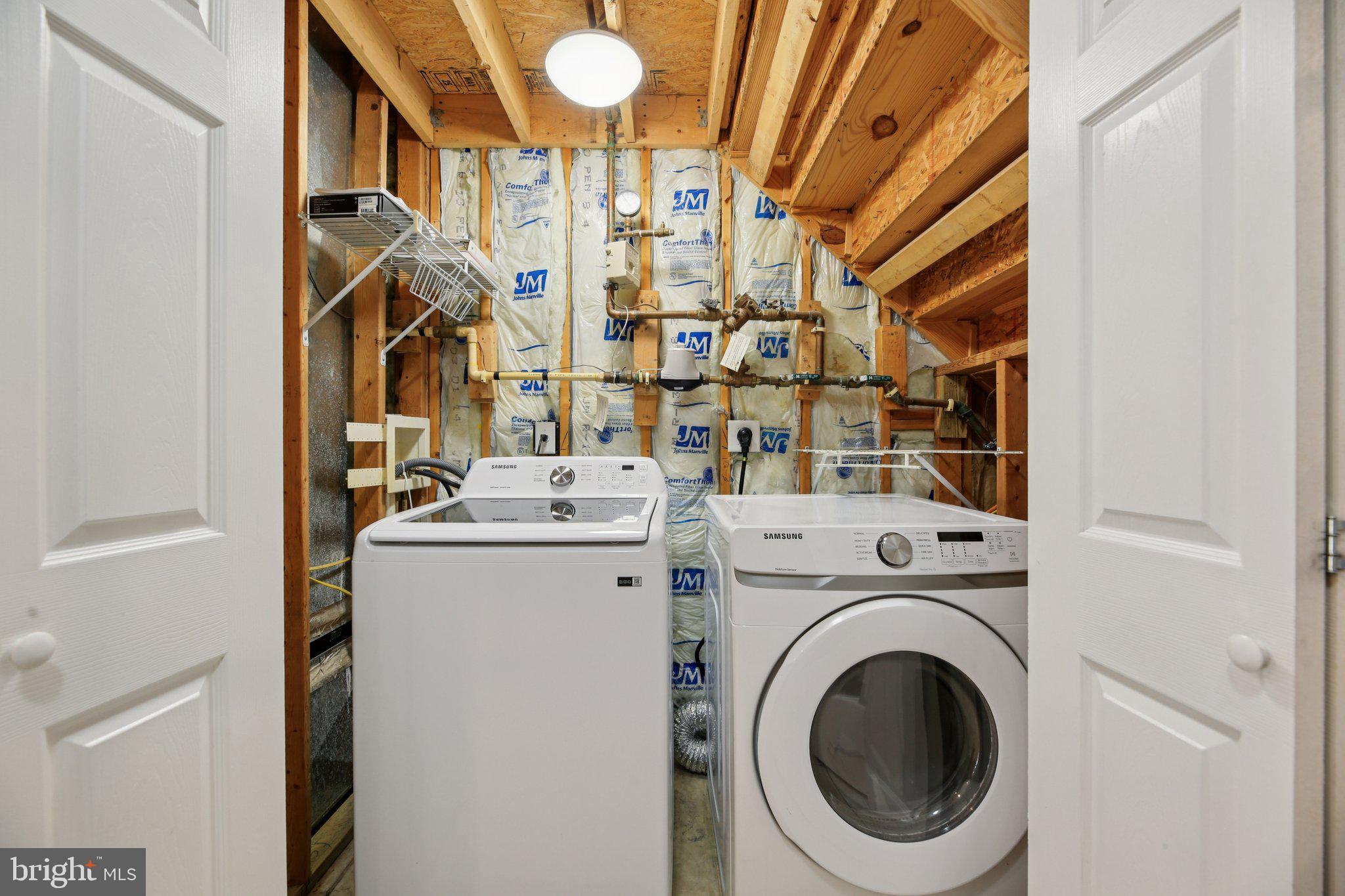 TWIN ARCH CROSSING - Residential