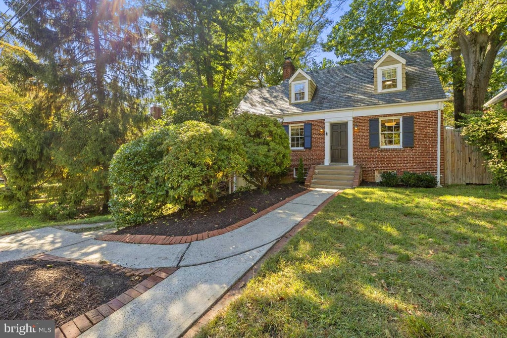 Photo of 9320 Ocala Street, SILVER SPRING, MD 20901 (MLS # MDMC2259526)
