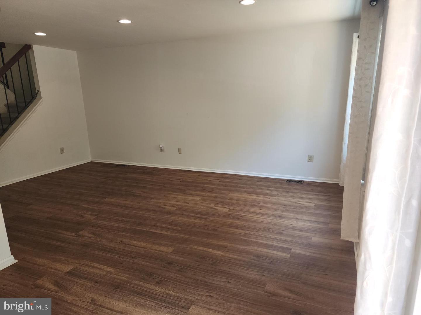 ANDORRA WOODS - Residential