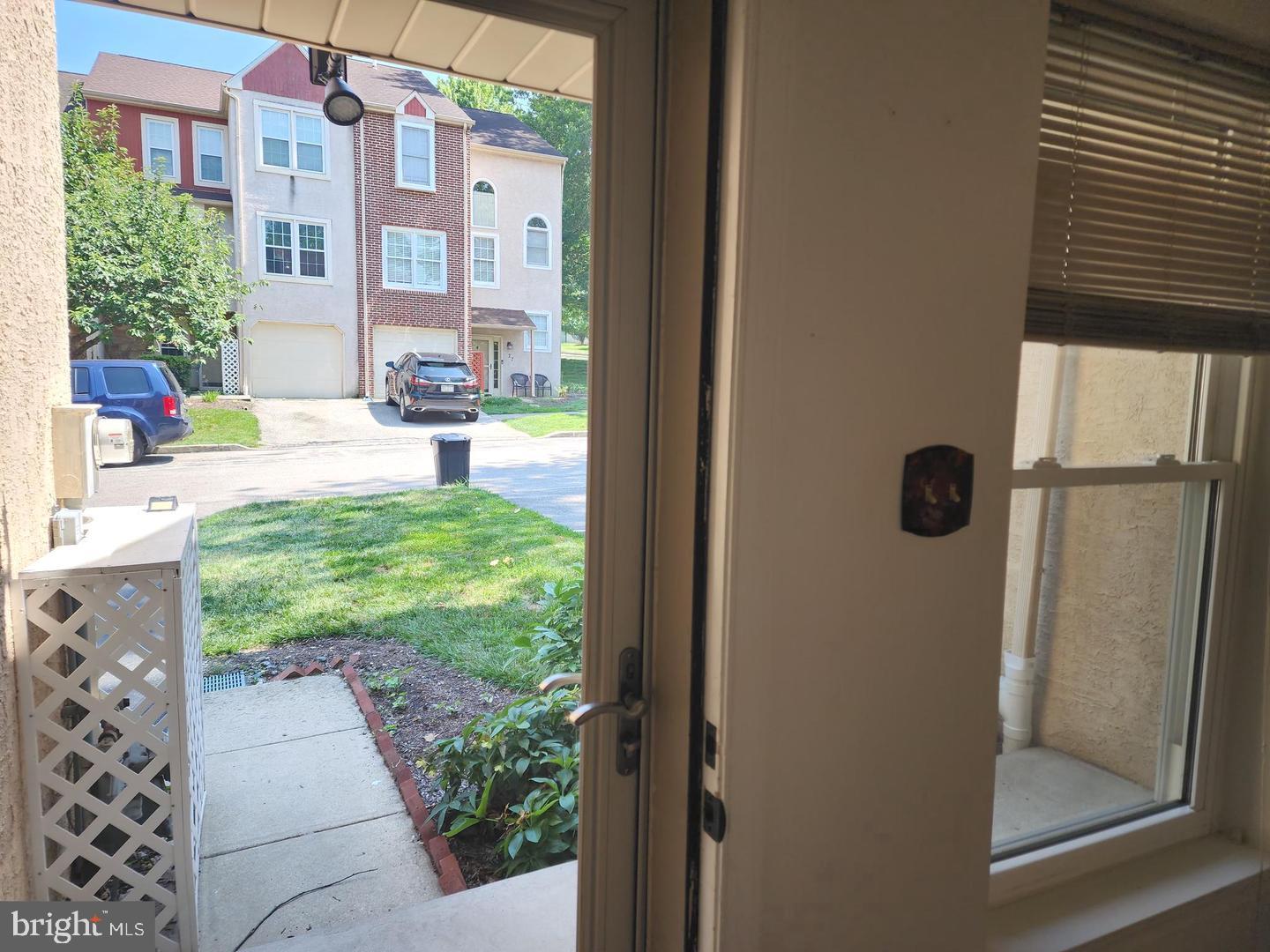 25 FORSYTHIA COURT