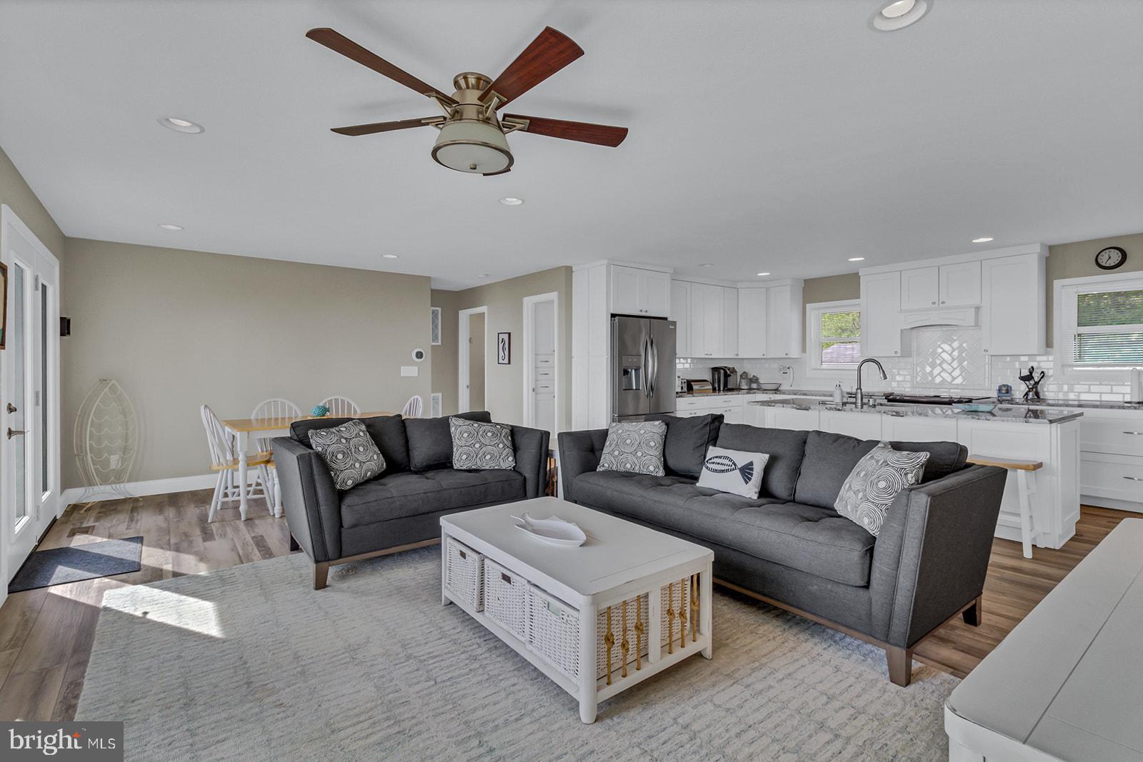 HORNERS BEACH - Residential Lease