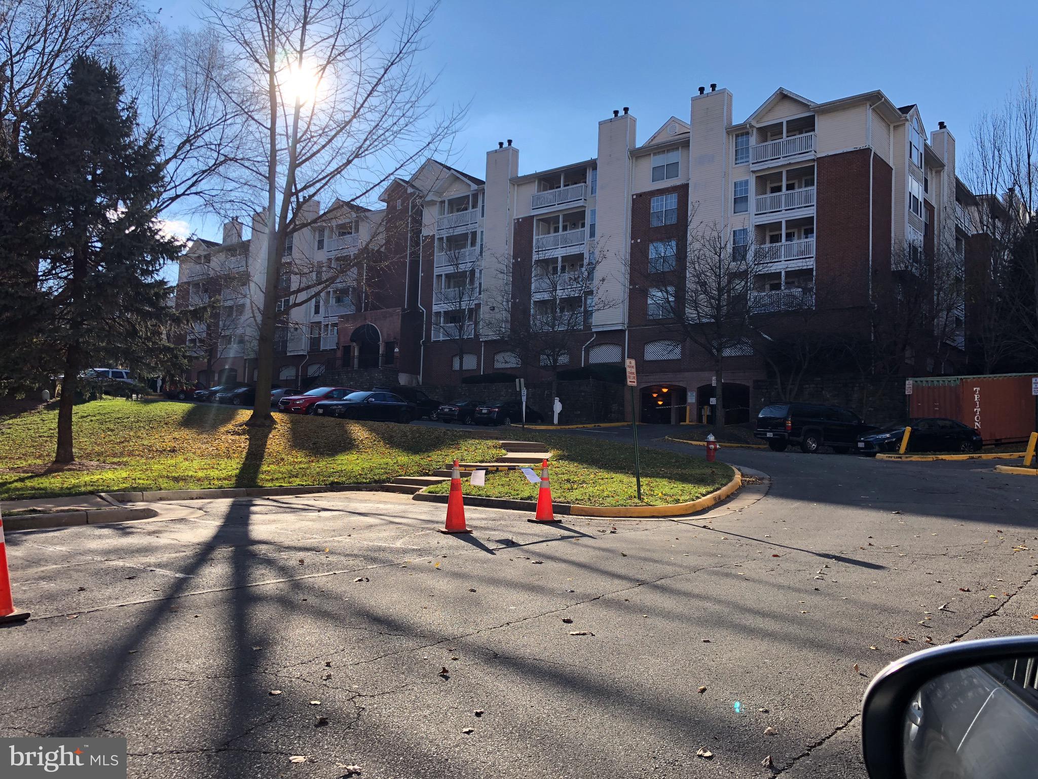 FOUNTAINS AT MCLEAN - Residential Lease