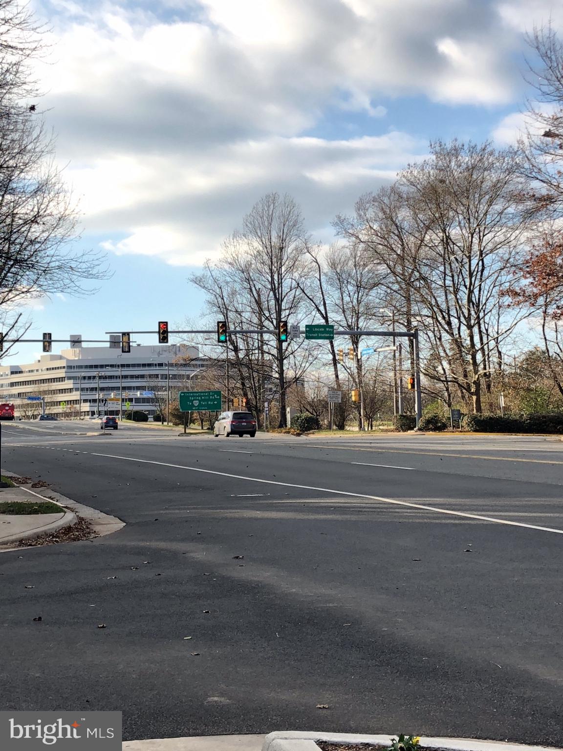 FOUNTAINS AT MCLEAN - Residential Lease