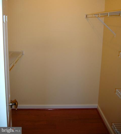 FOUNTAINS AT MCLEAN - Residential Lease