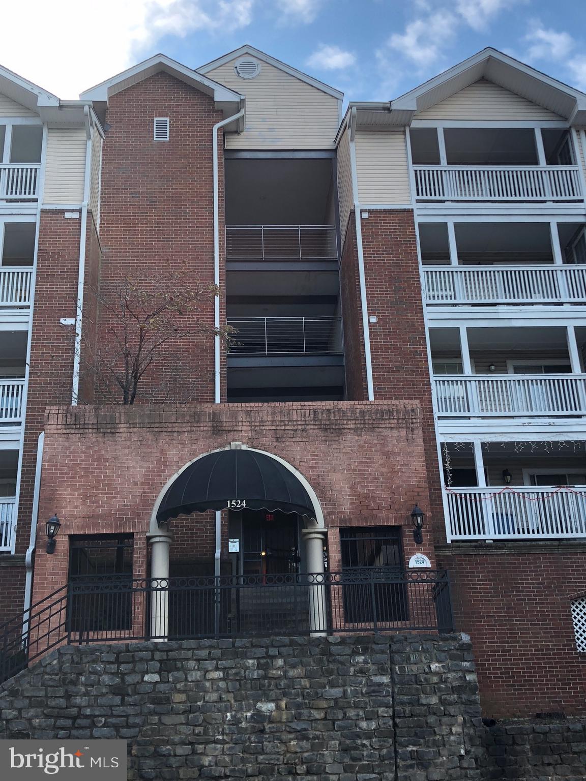 FOUNTAINS AT MCLEAN - Residential Lease