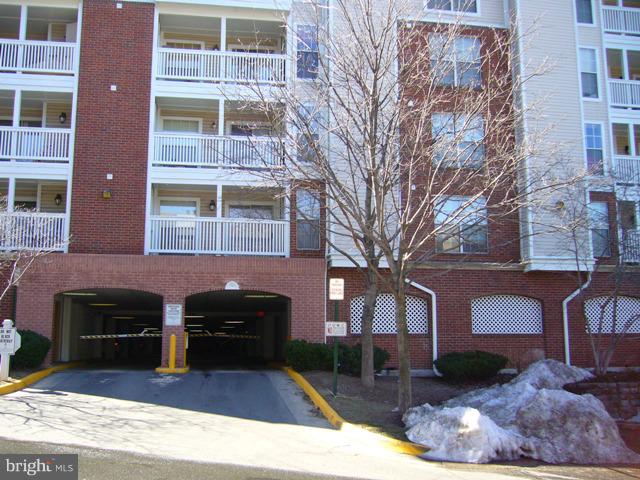 FOUNTAINS AT MCLEAN - Residential Lease