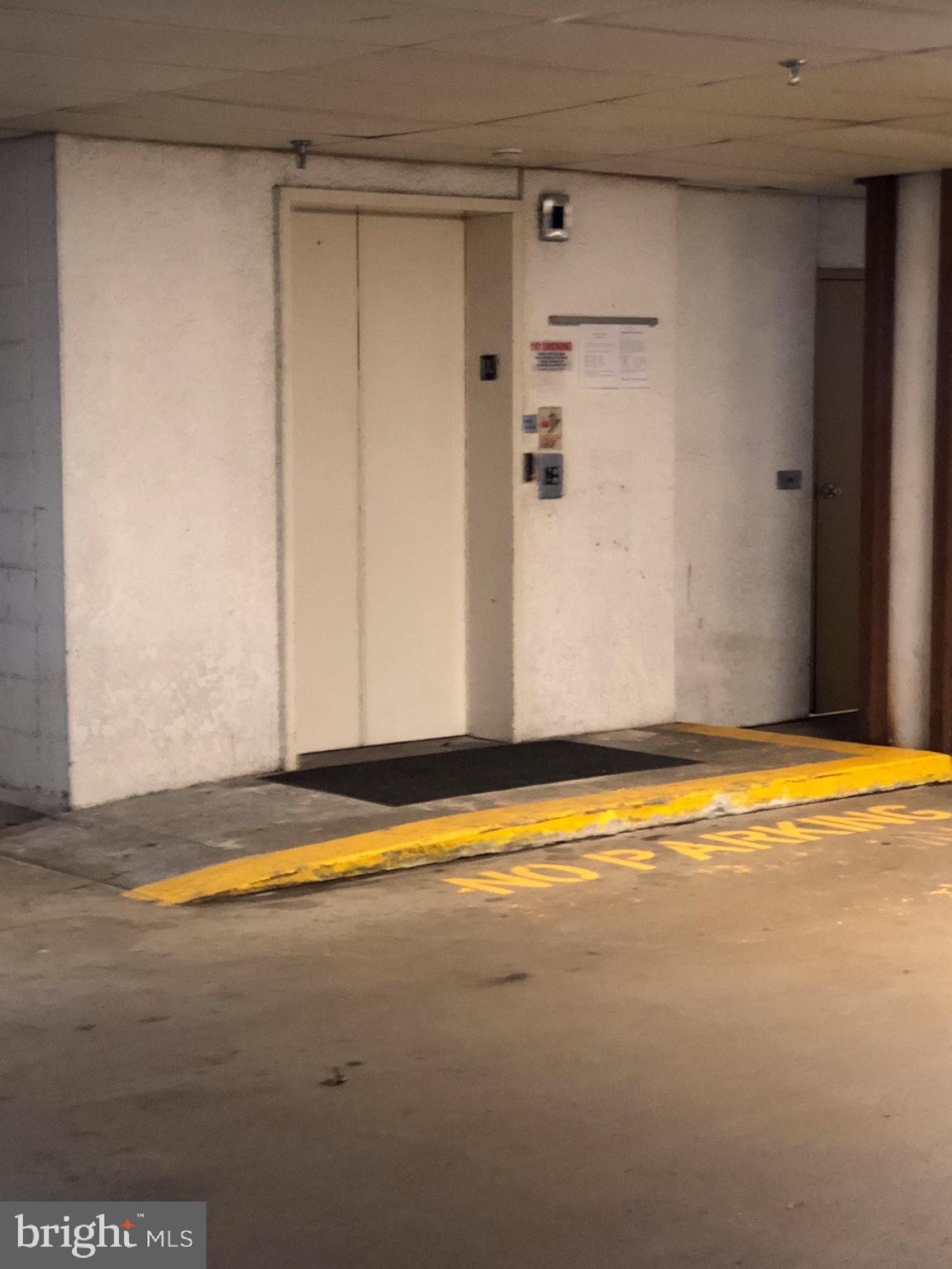 FOUNTAINS AT MCLEAN - Residential Lease