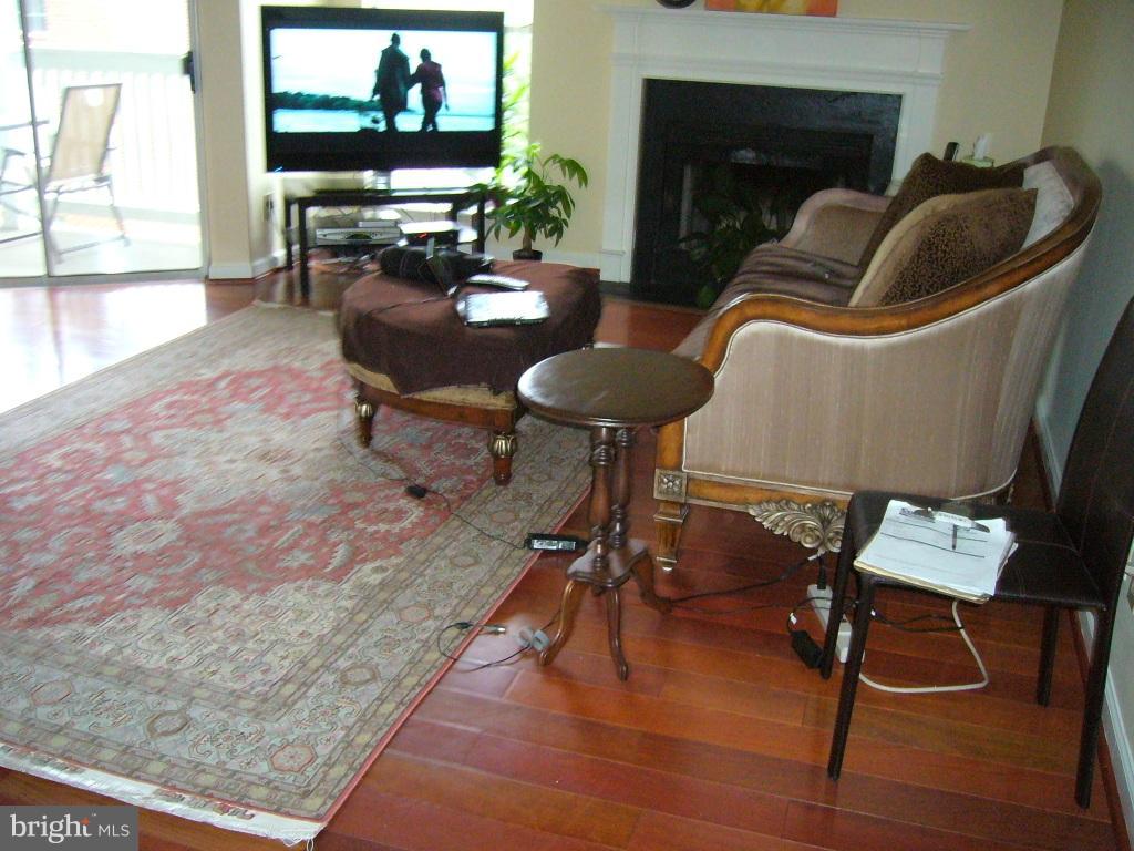 FOUNTAINS AT MCLEAN - Residential Lease