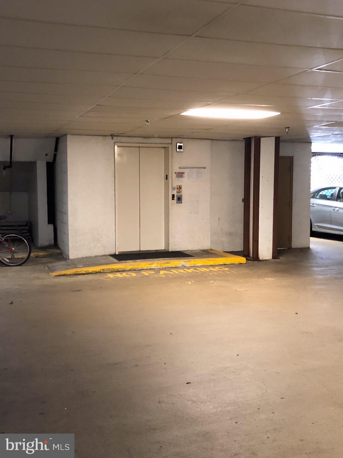 FOUNTAINS AT MCLEAN - Residential Lease