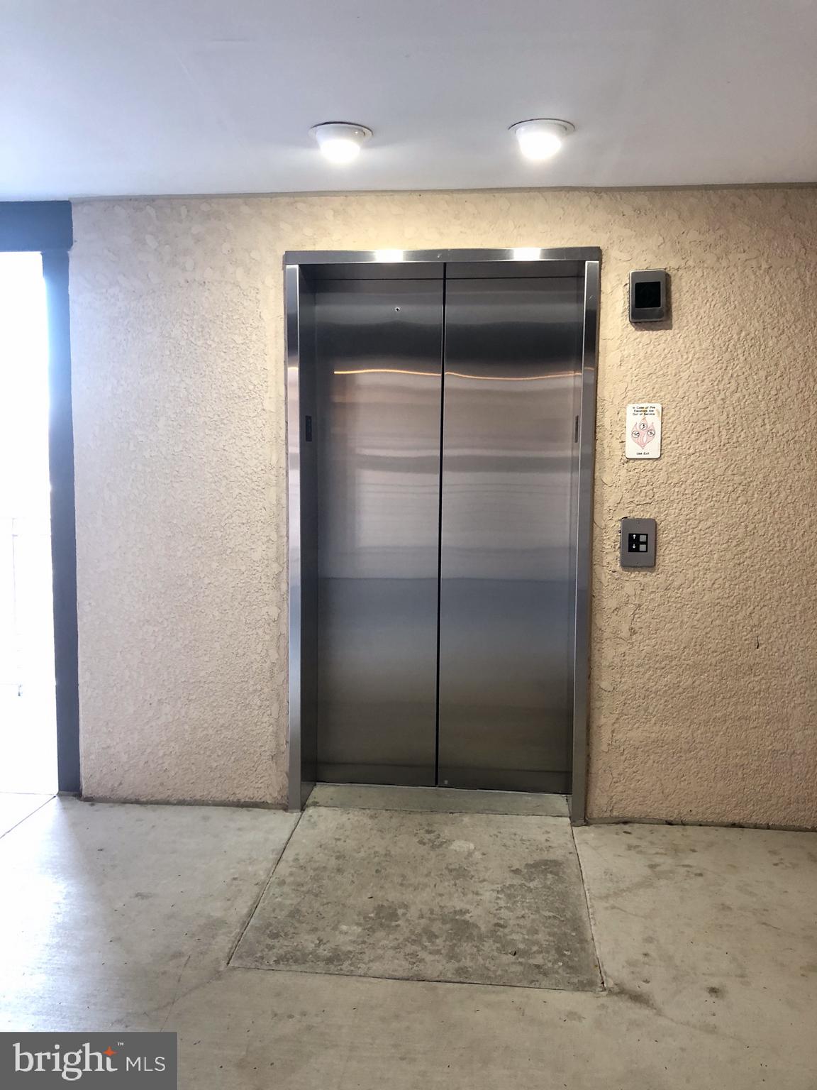 FOUNTAINS AT MCLEAN - Residential Lease