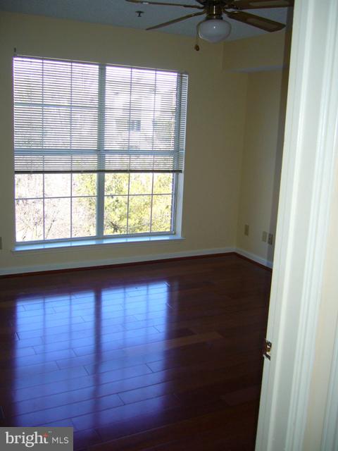 FOUNTAINS AT MCLEAN - Residential Lease