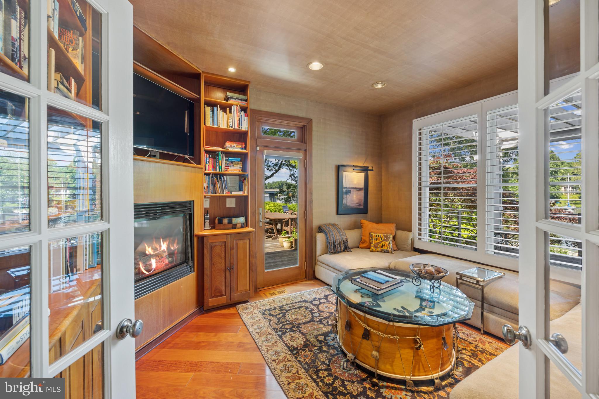 WEST ANNAPOLIS - Residential