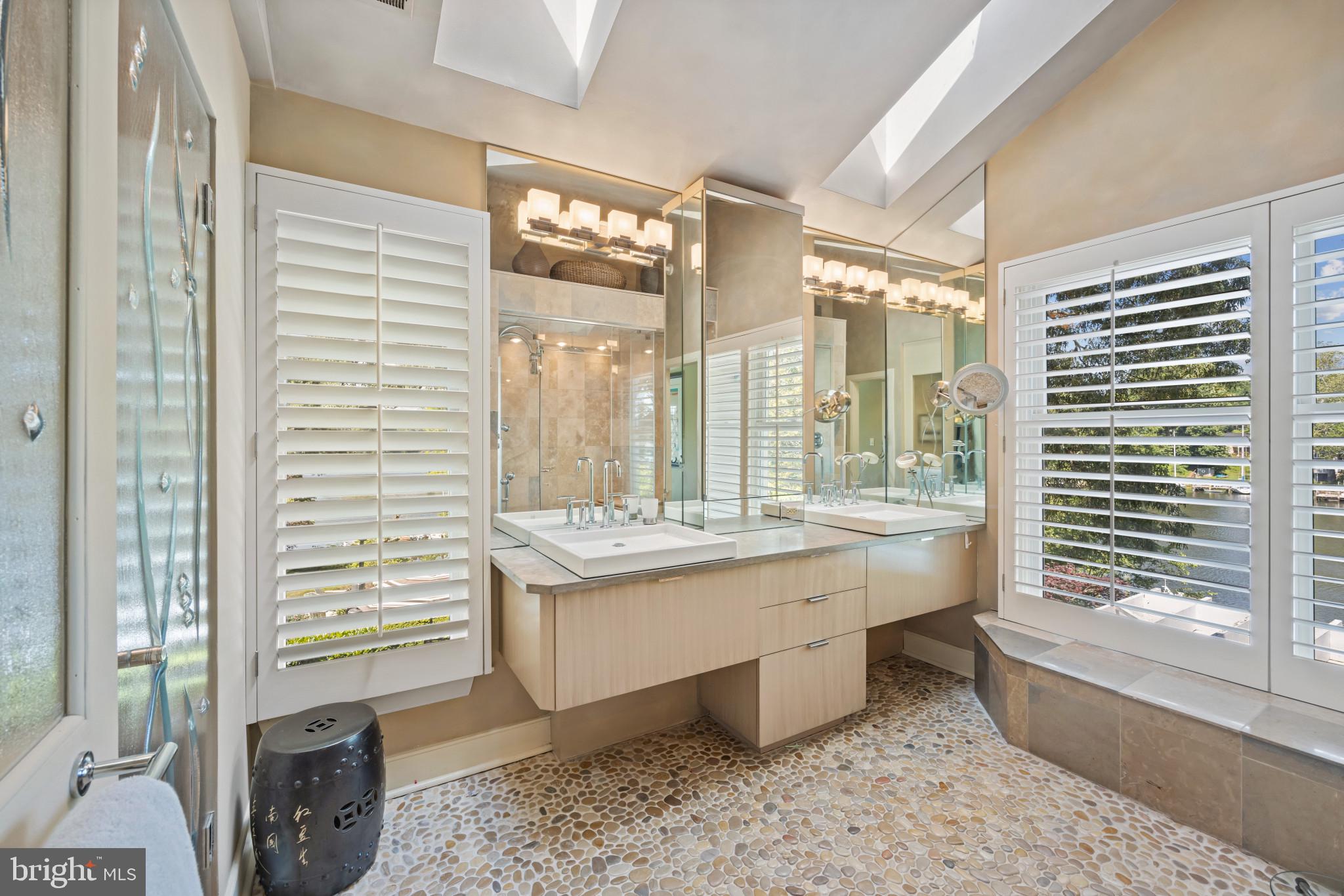 WEST ANNAPOLIS - Residential