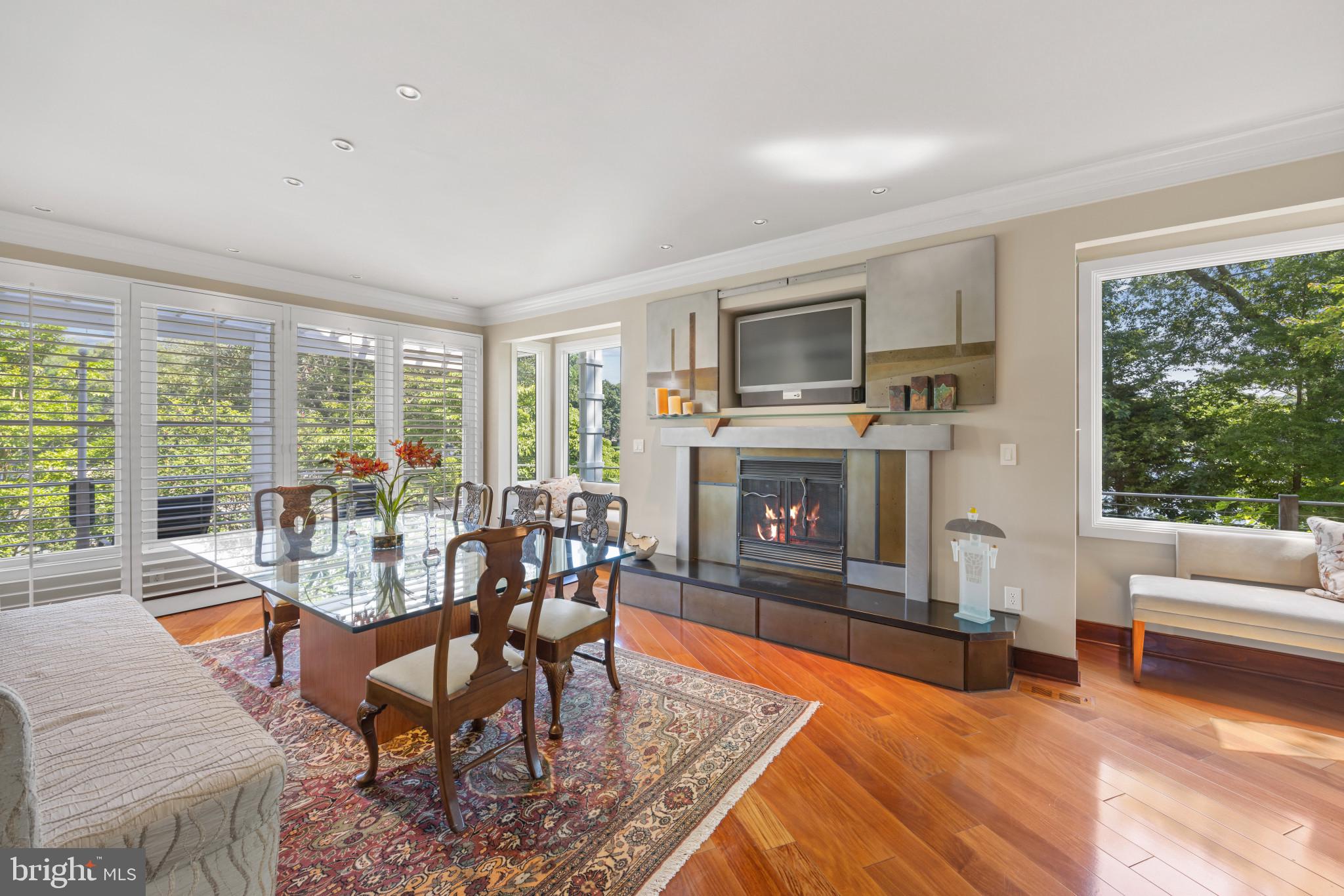 WEST ANNAPOLIS - Residential