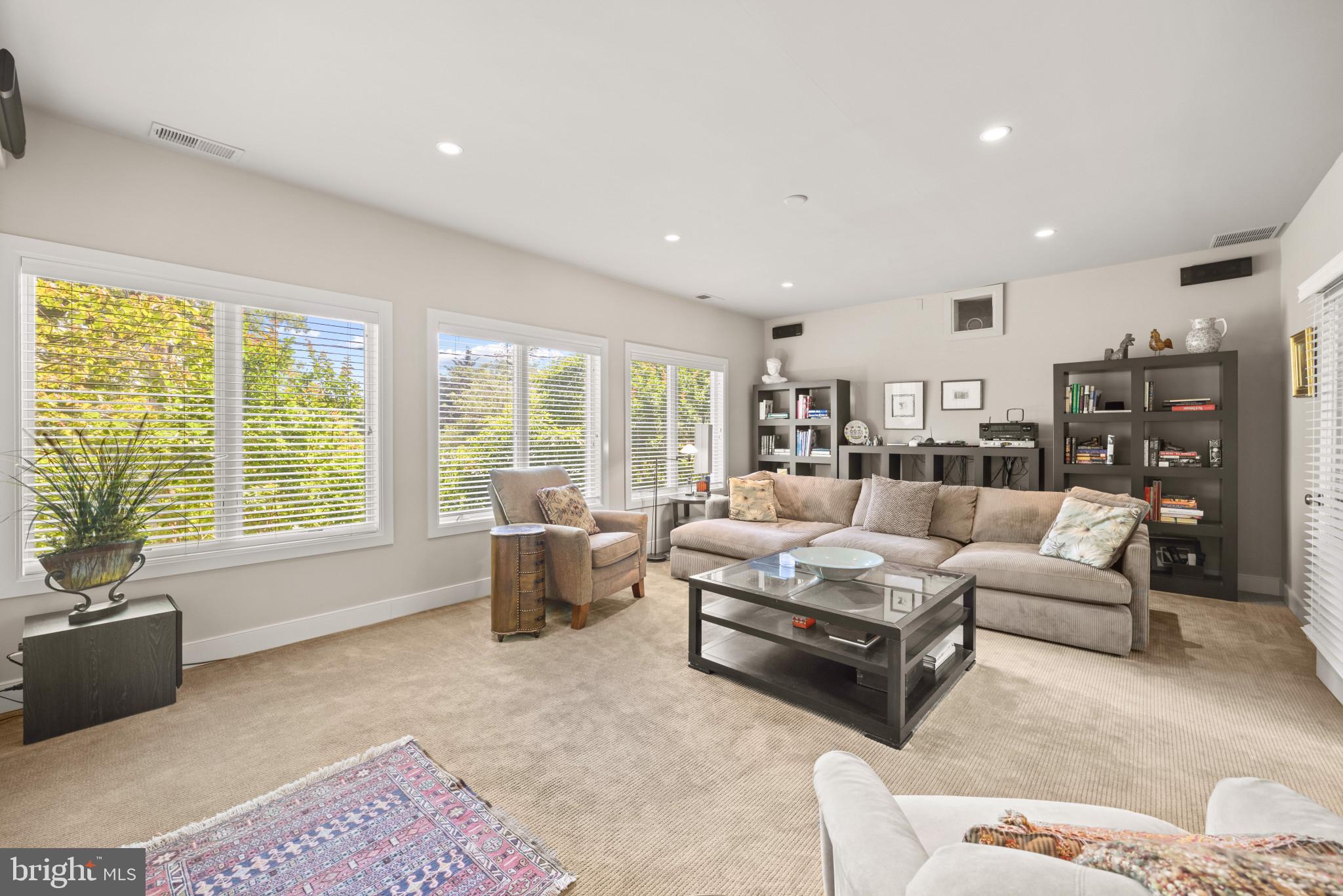 WEST ANNAPOLIS - Residential