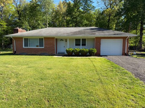 Homes For Rent - 13994 Burntwoods Road<br/> GLENELG, MD 21737