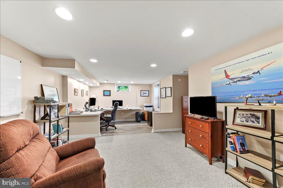 INDIAN HILL - Residential