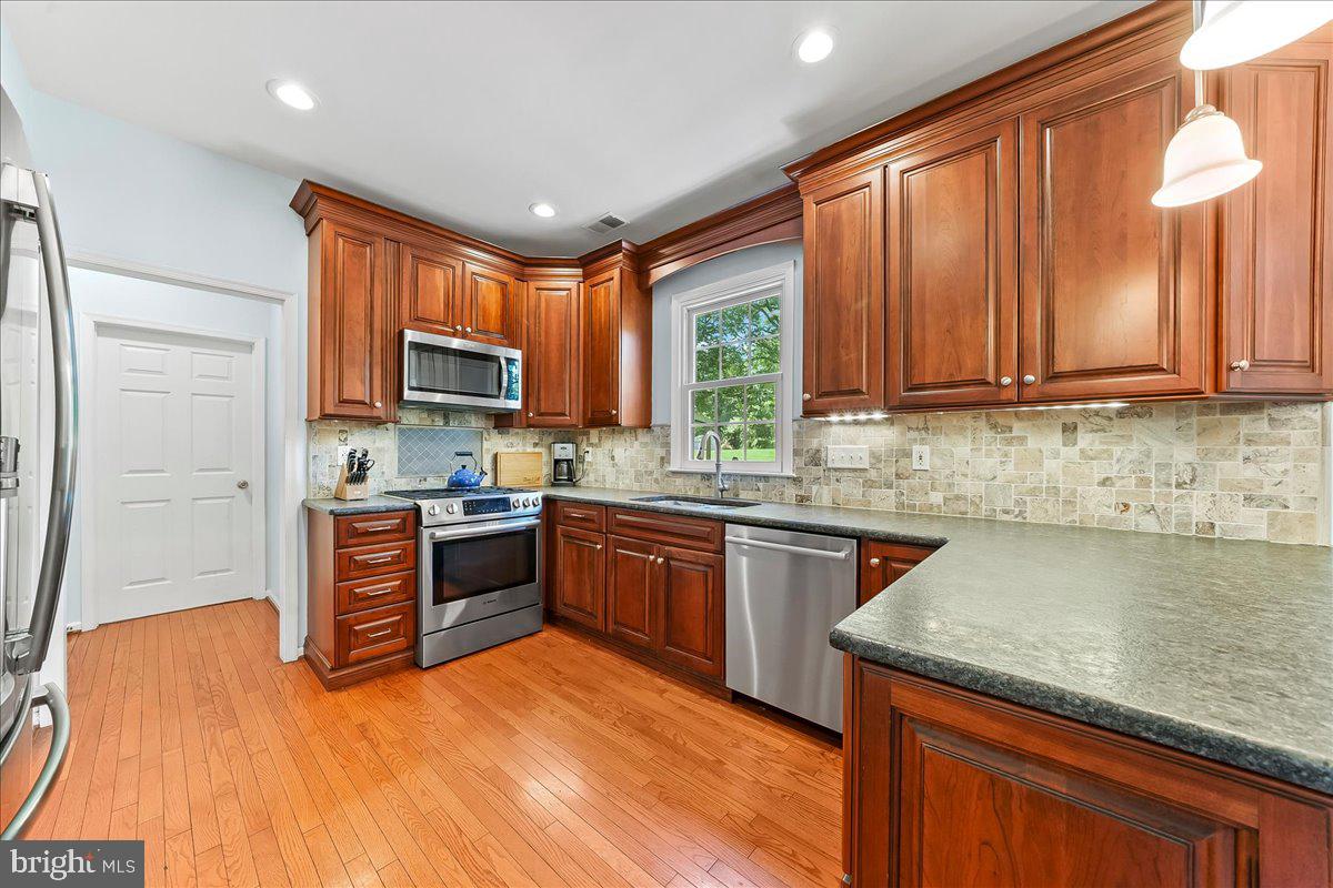 INDIAN HILL - Residential