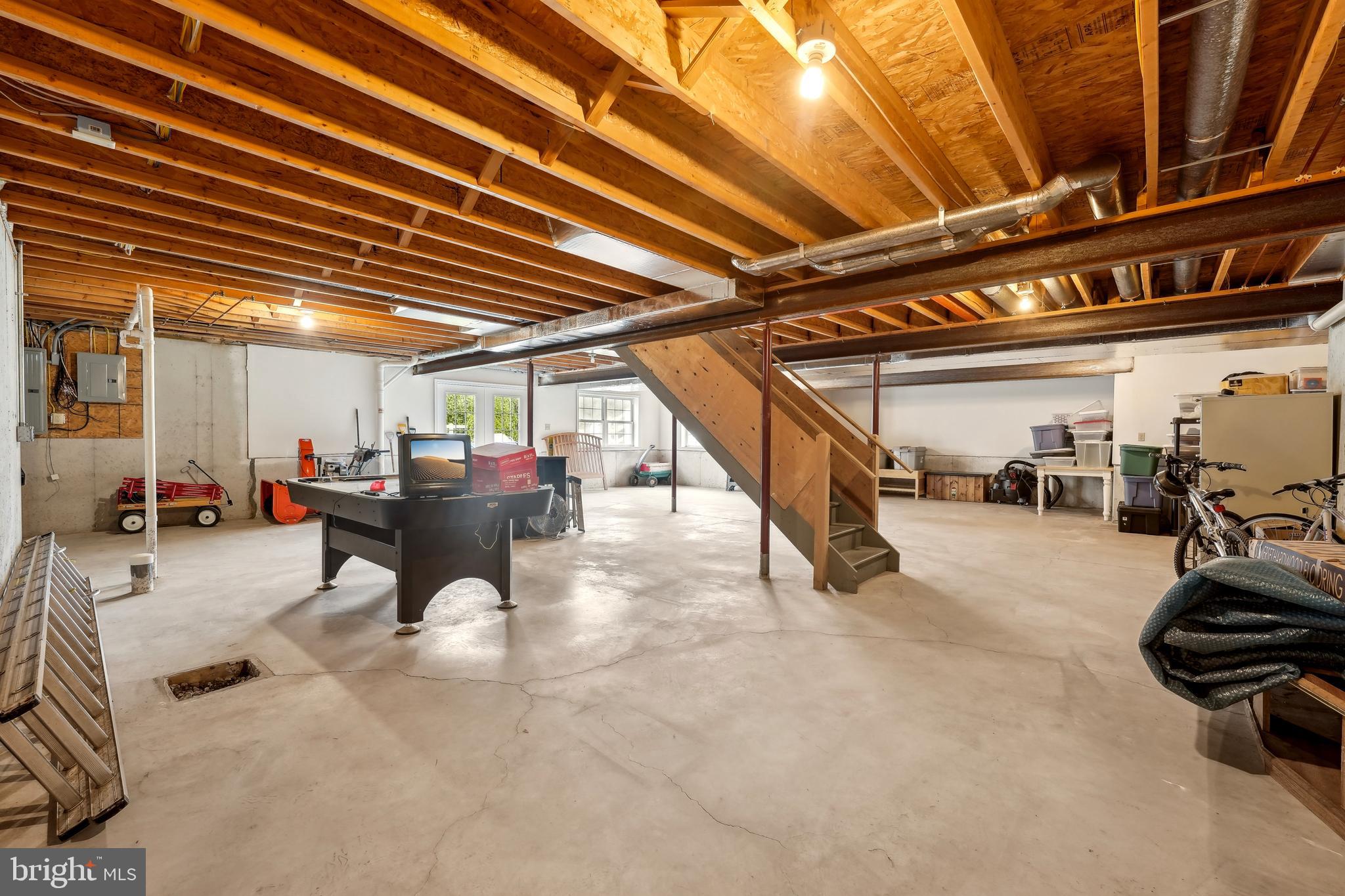 WOODS EDGE - Residential