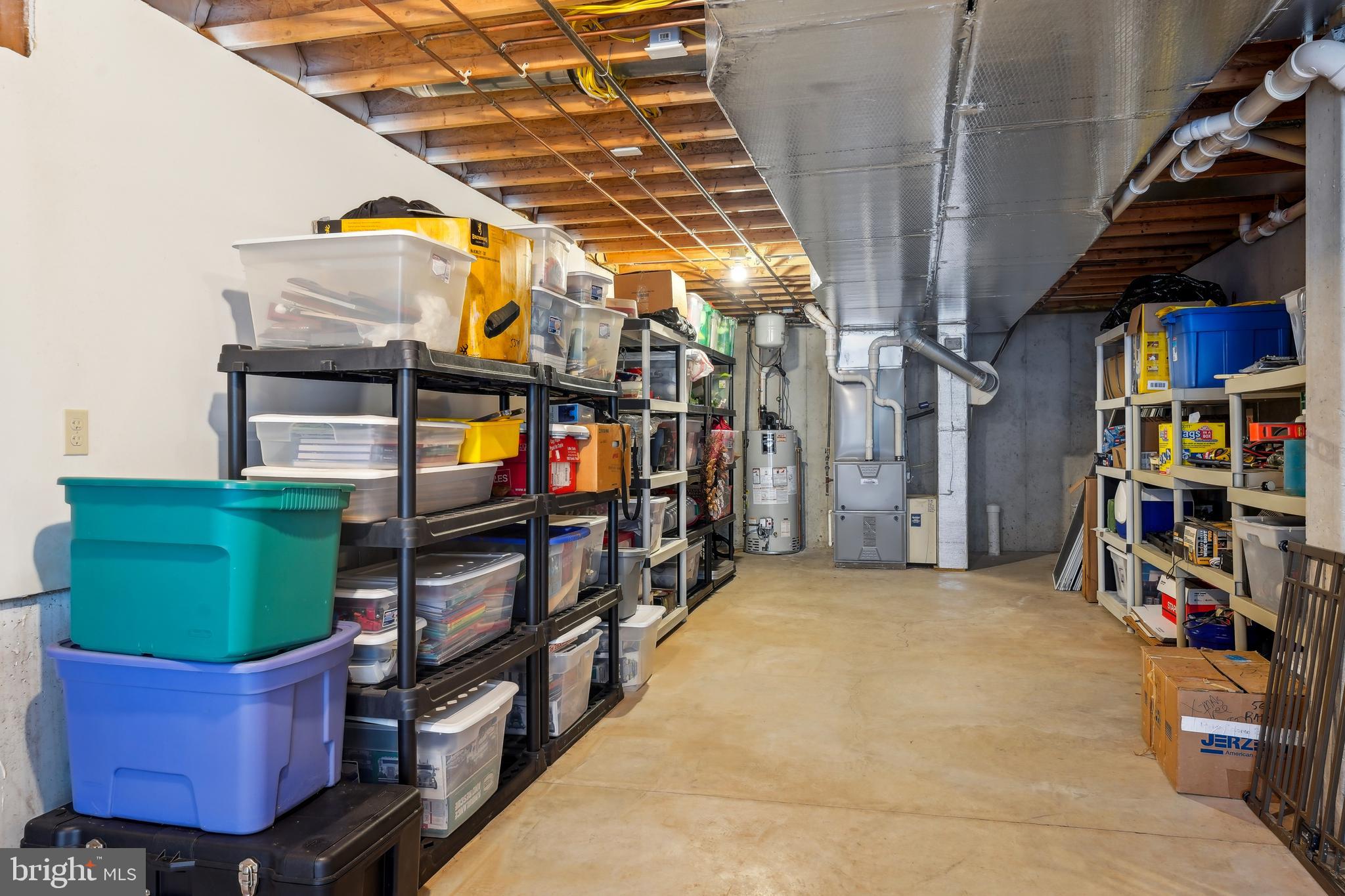 WOODS EDGE - Residential