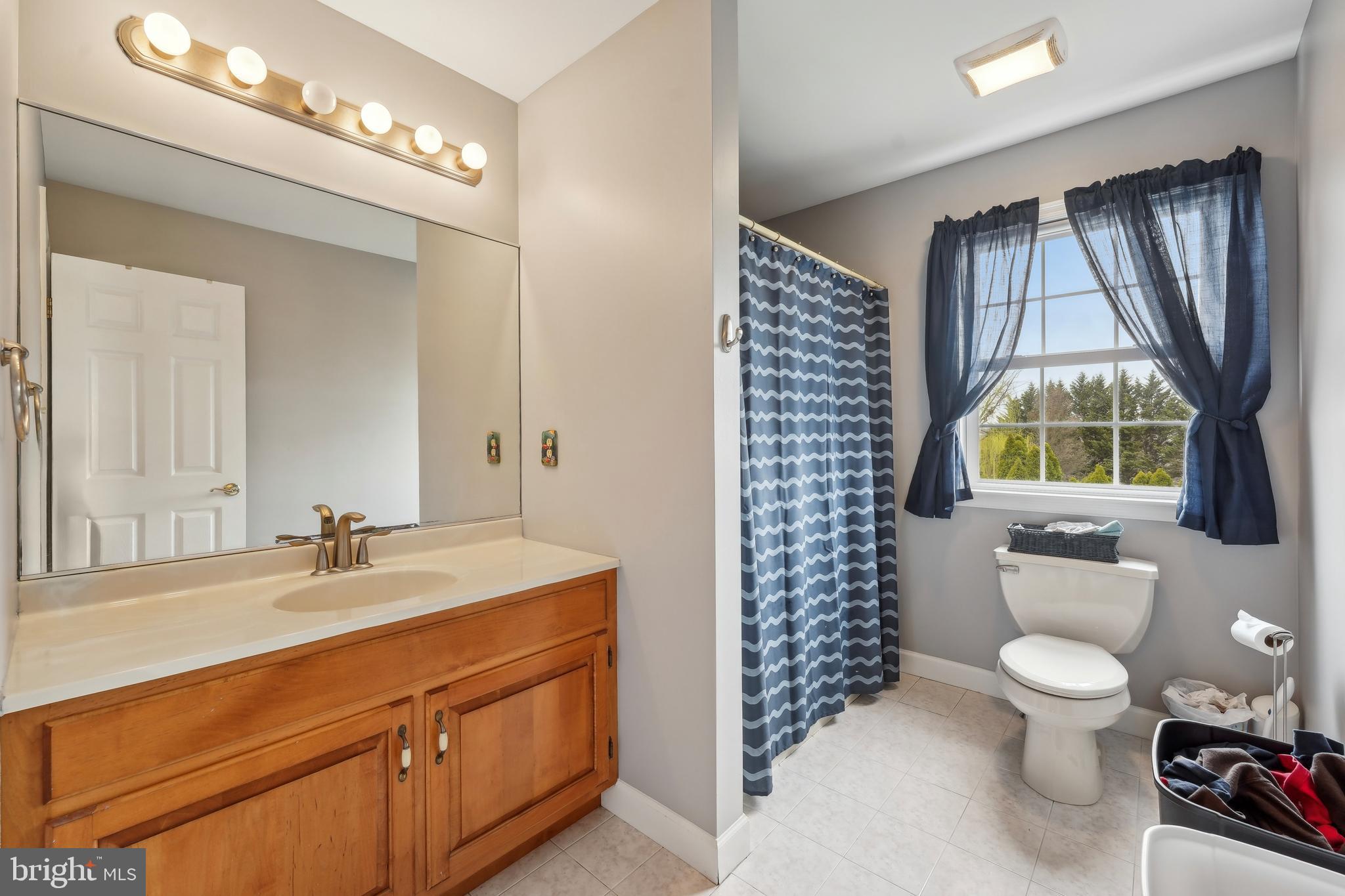 WOODS EDGE - Residential