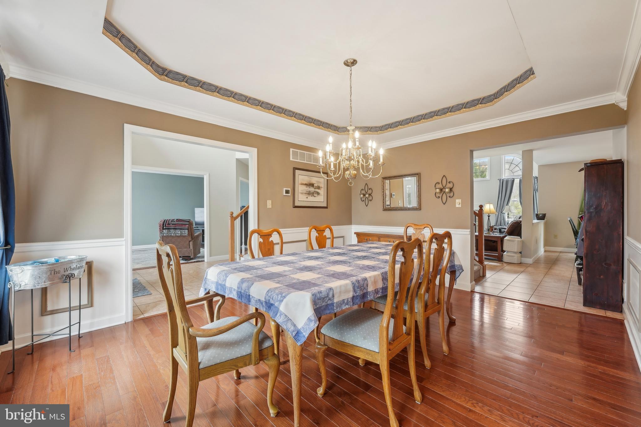 WOODS EDGE - Residential