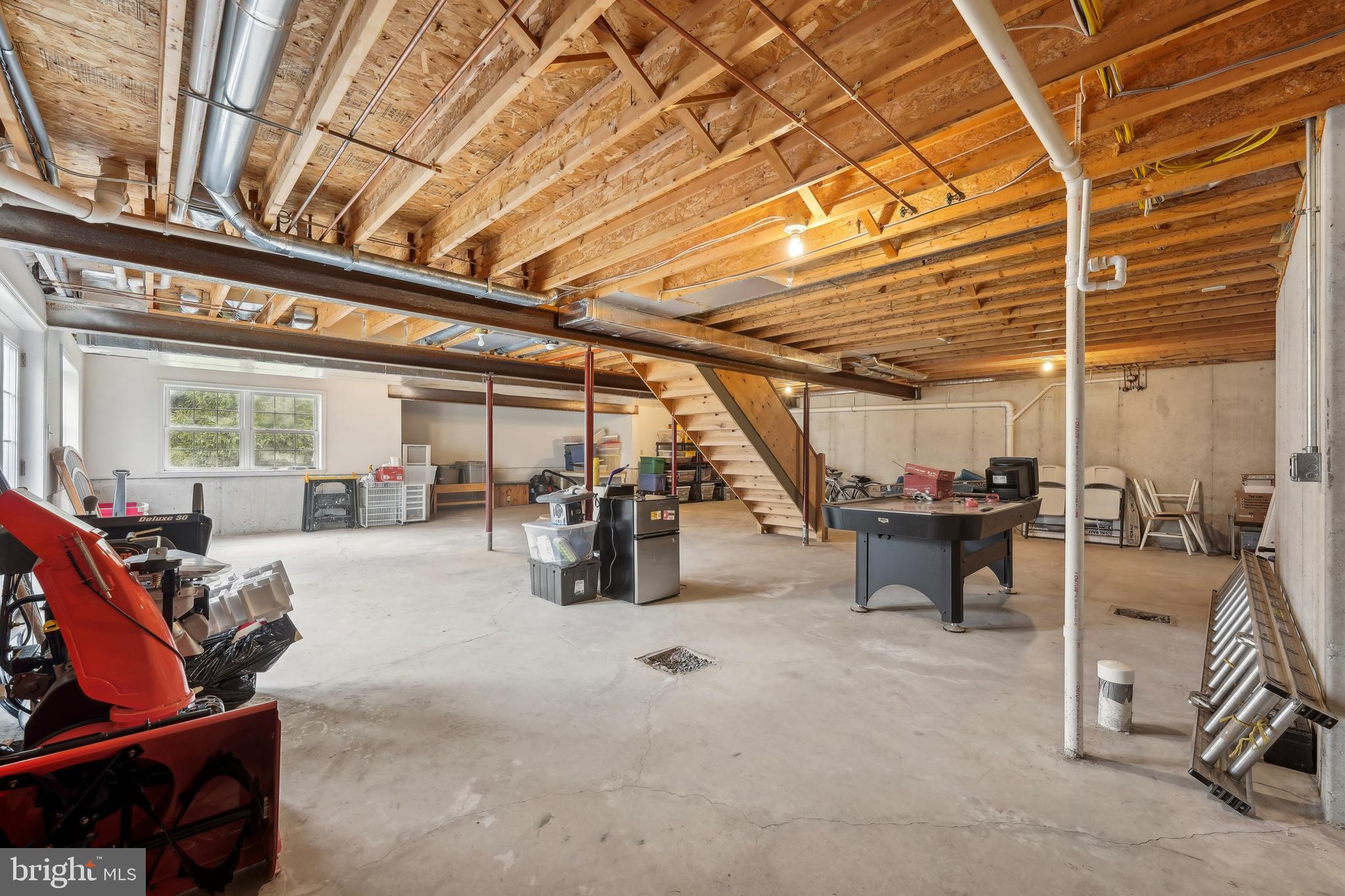 WOODS EDGE - Residential